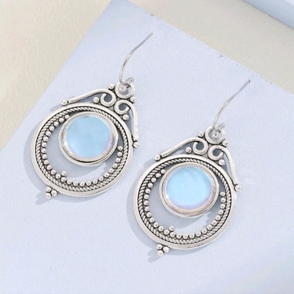 ✨3 FOR $28✨🆕️ ANTIQUED SILVER-TONE FILIGREE MOONSTONE EARRINGS